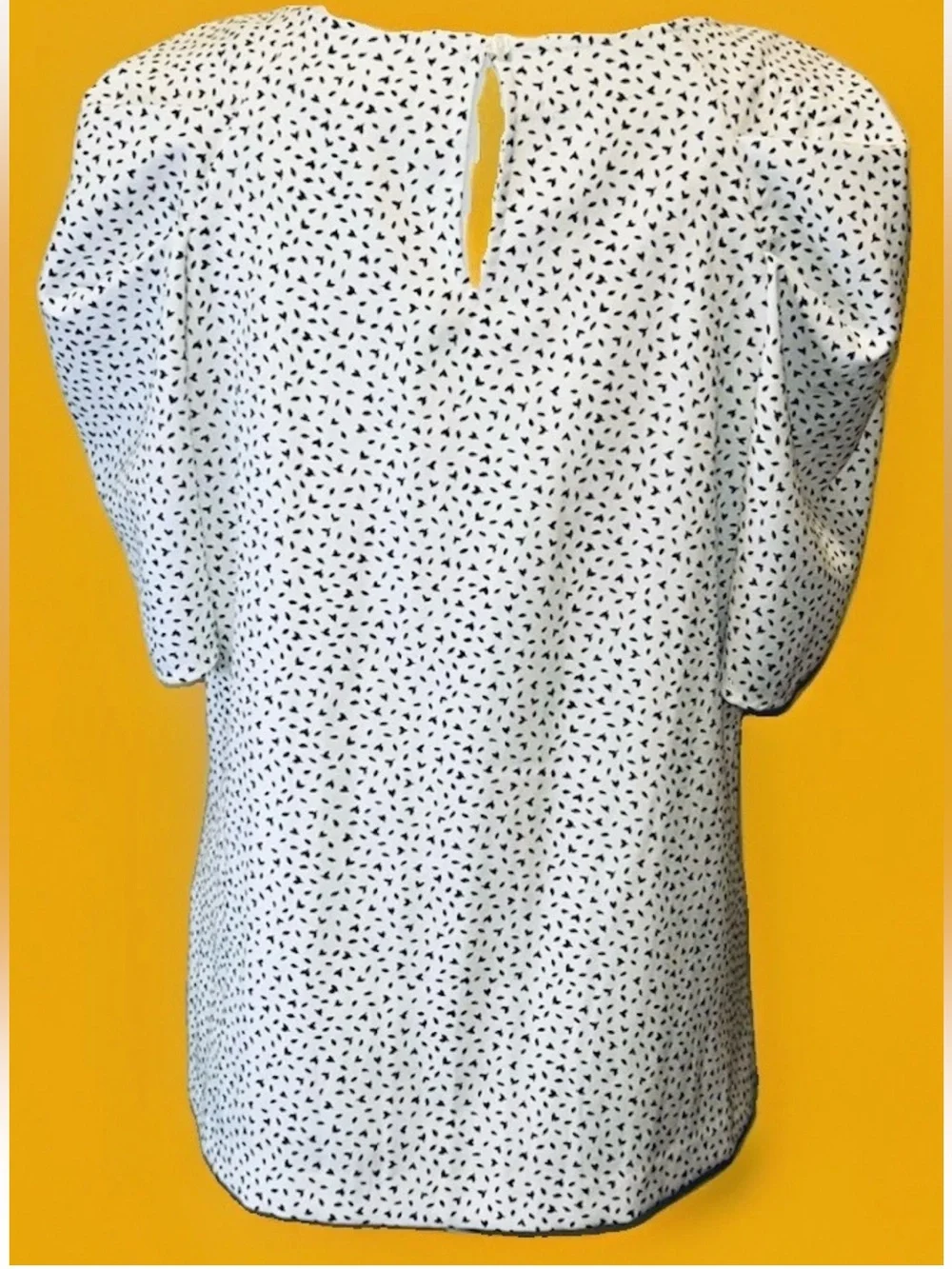 Banana Republic Medium White Black Abstract Geometric Fleck Puff Sleeve Top